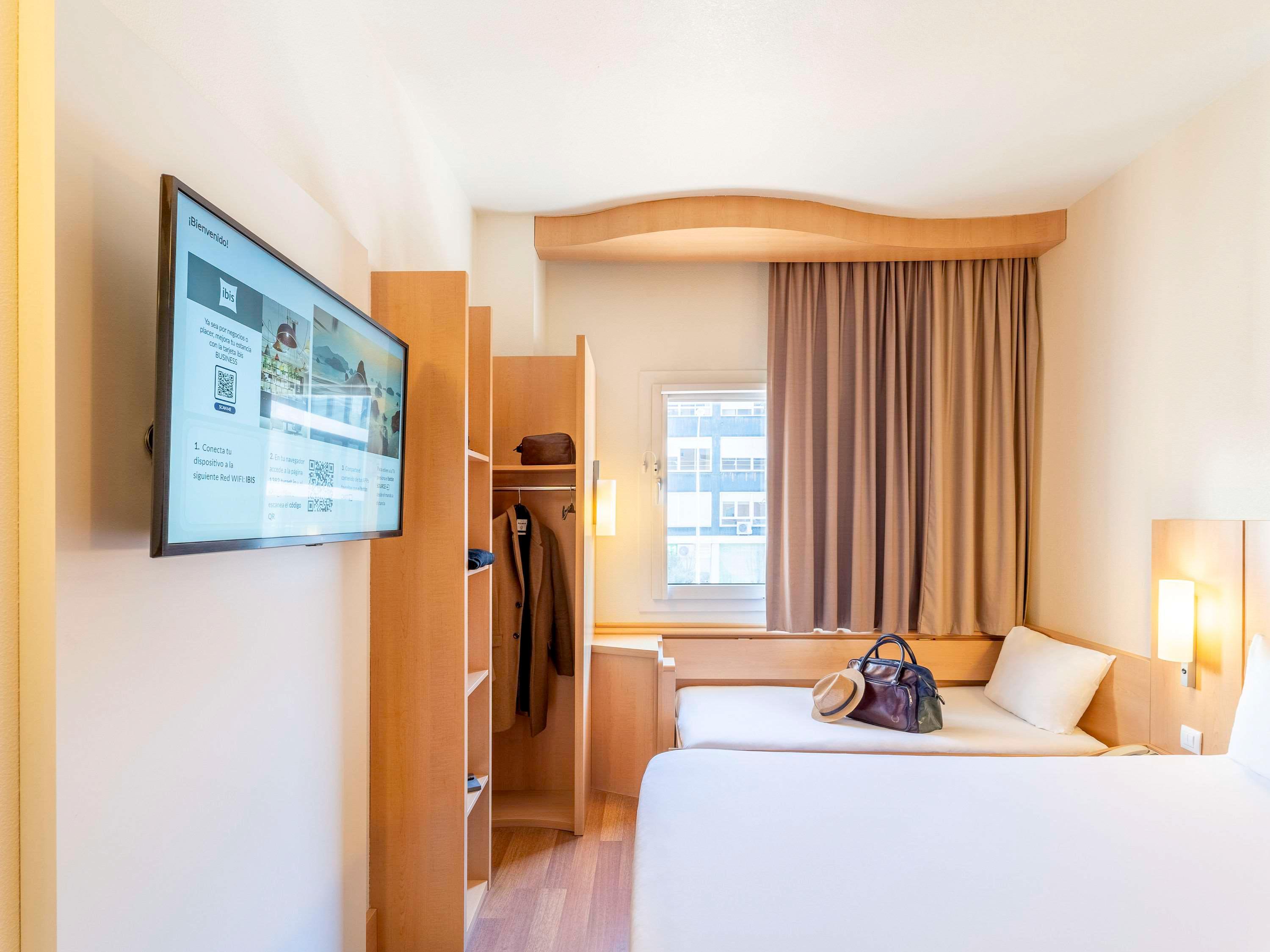 ROOM, DOUBLE BED, WITH EXTRA BED