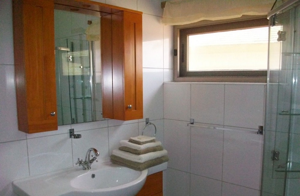 Elmina Bay Resort 48/50