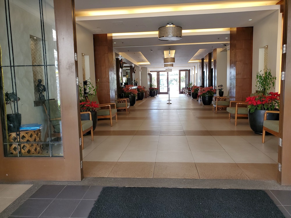 Outlook Ridge Residences N-206 10/50