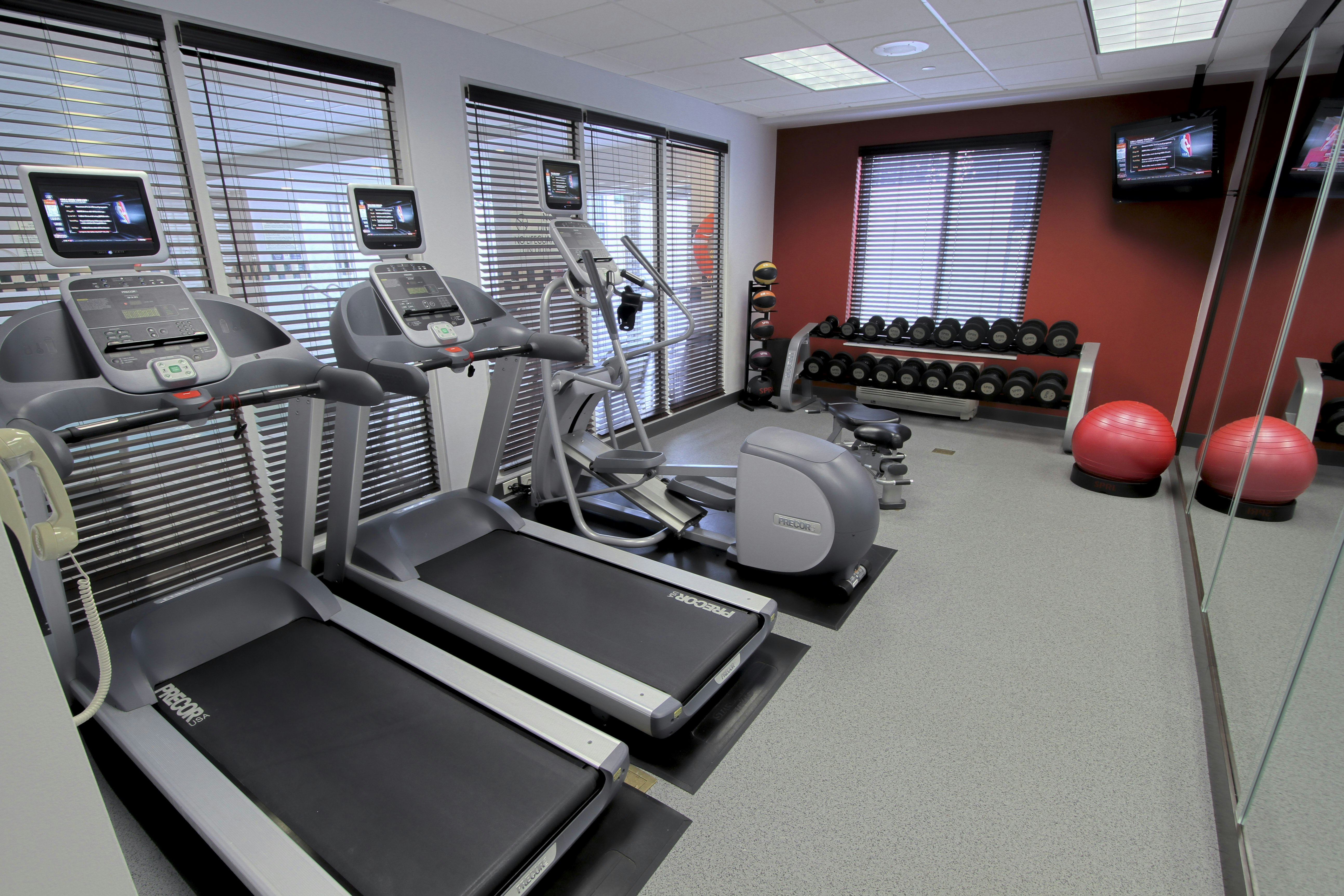 Hilton Garden Inn Westbury 7/25