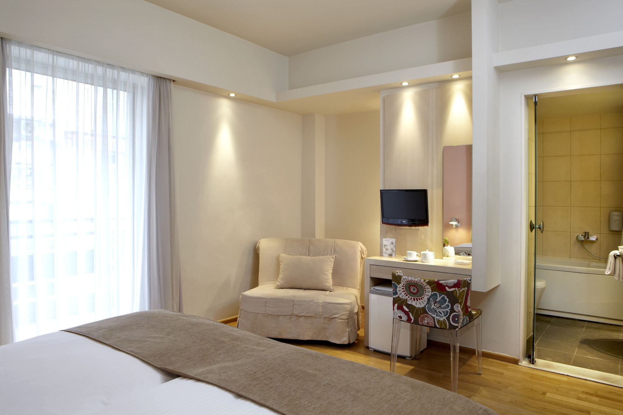 Double Room Executive, Domotel Olympia Urban Chic Hotel 5/7