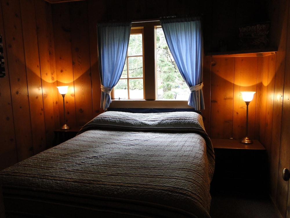 Shakti Cove Cottages 30/58