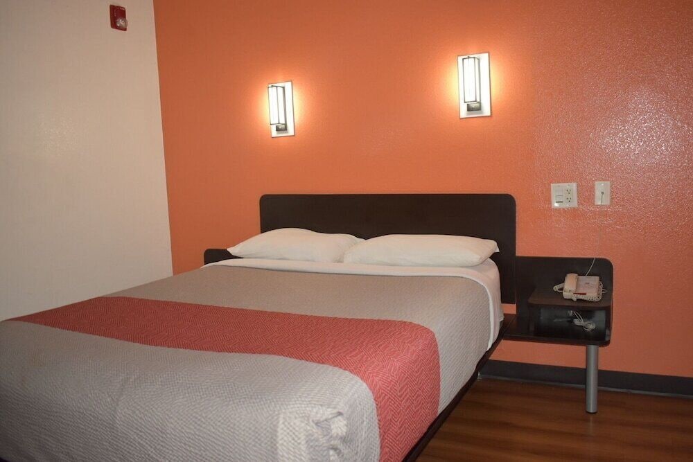 Motel6 Springfield, IL 37/50