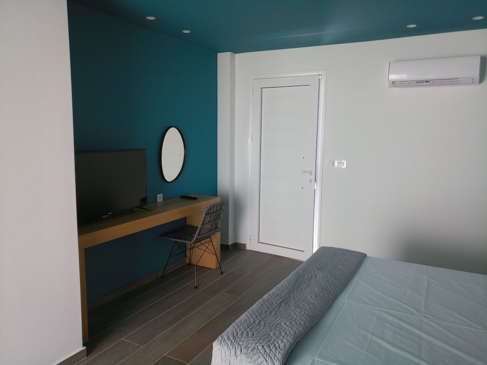 Meropi Hotel and Apartments 23/69