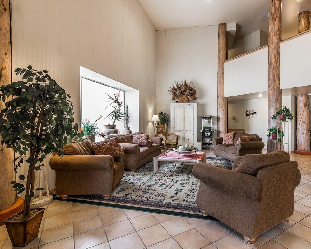 Quality Suites Moab near Arches National Park 33/42