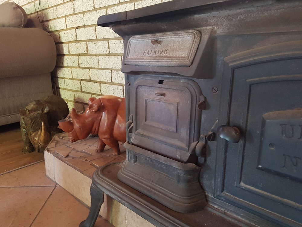 Lion's Guesthouse and The Buck&Lion restaurant 32/50