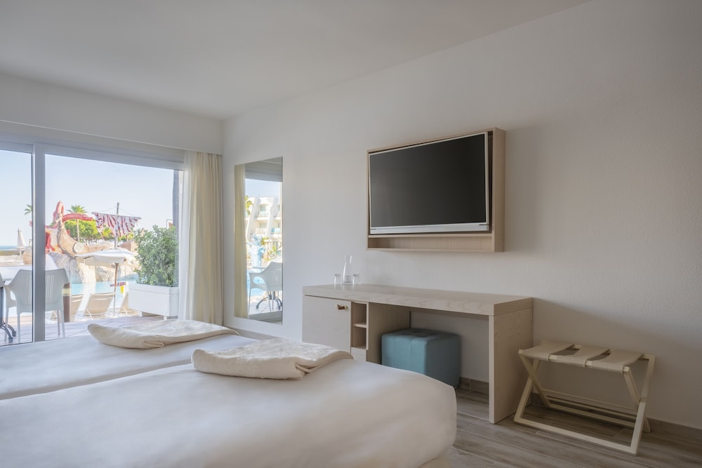 Iberostar Waves Royal Andalus 30/76