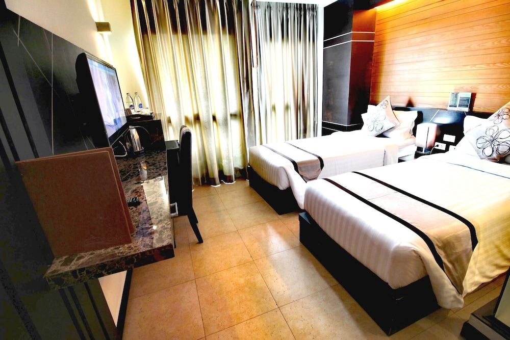 Sky Dome Resotel 17/69