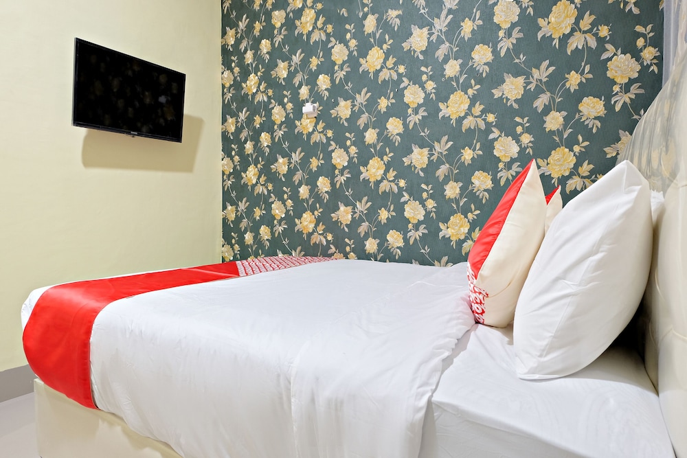 OYO 2595 Hotel Jinan Makassar 13/24