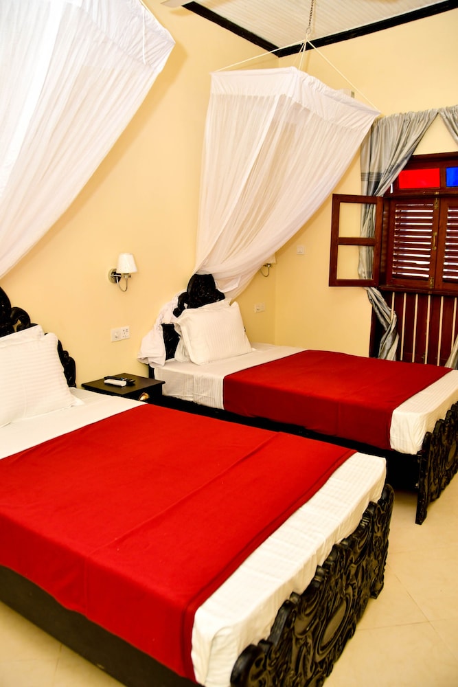 Forodhani Park Hotel 11/50