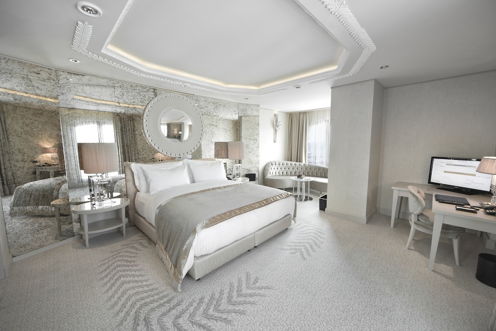 Wyndham Grand Istanbul Kalamis Marina 15/40