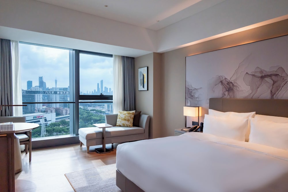 LN Dongfang Hotel Pazhou 21/60