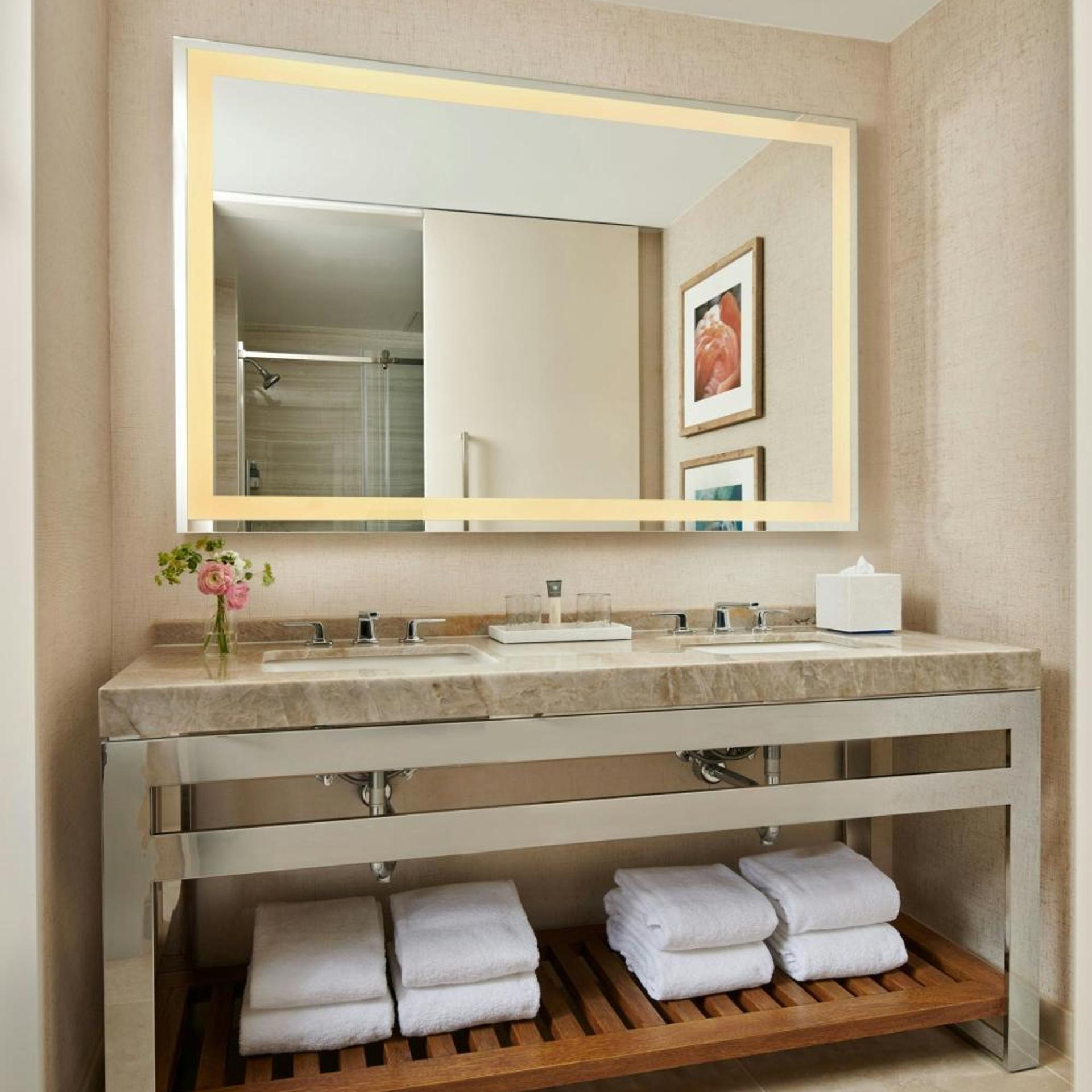 Guest Room, 2 Queen Beds, Water Park View, Gulf Coast Tower, Accessible، Gaylord Palms Resort & Convention Center 8/10