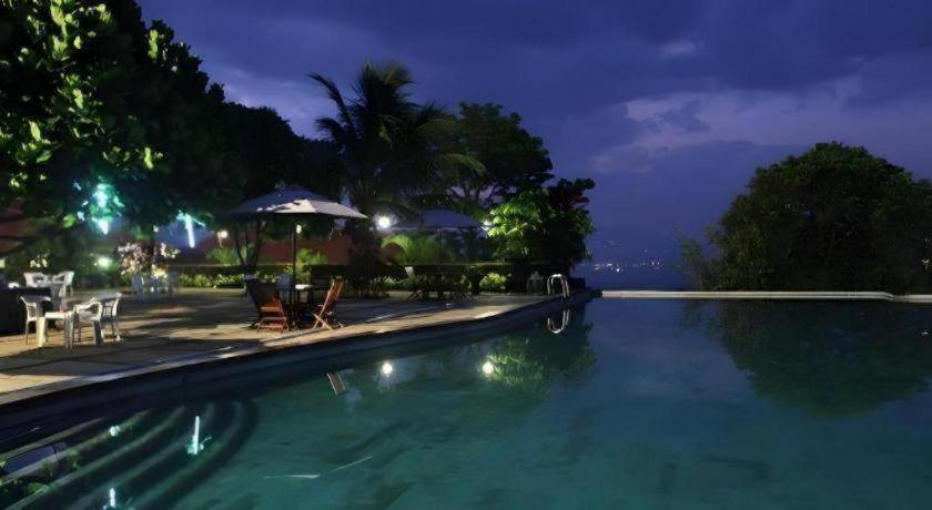 D Emmerick Hotel Salatiga 22/26