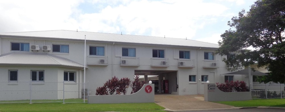 Castle Crest Motel 2/57