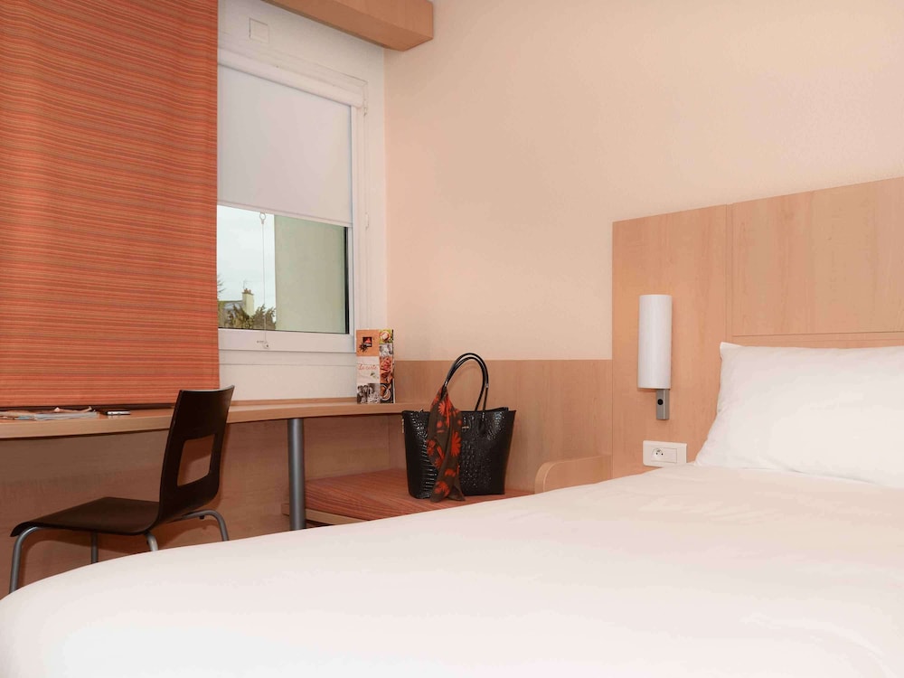 Ibis Caen Centre 17/72