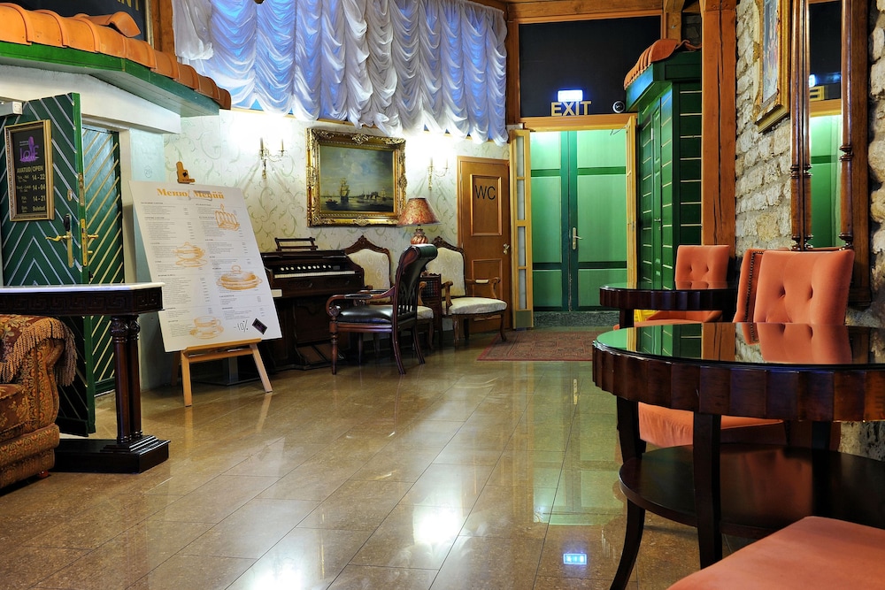 St Olav Hotel 65/72