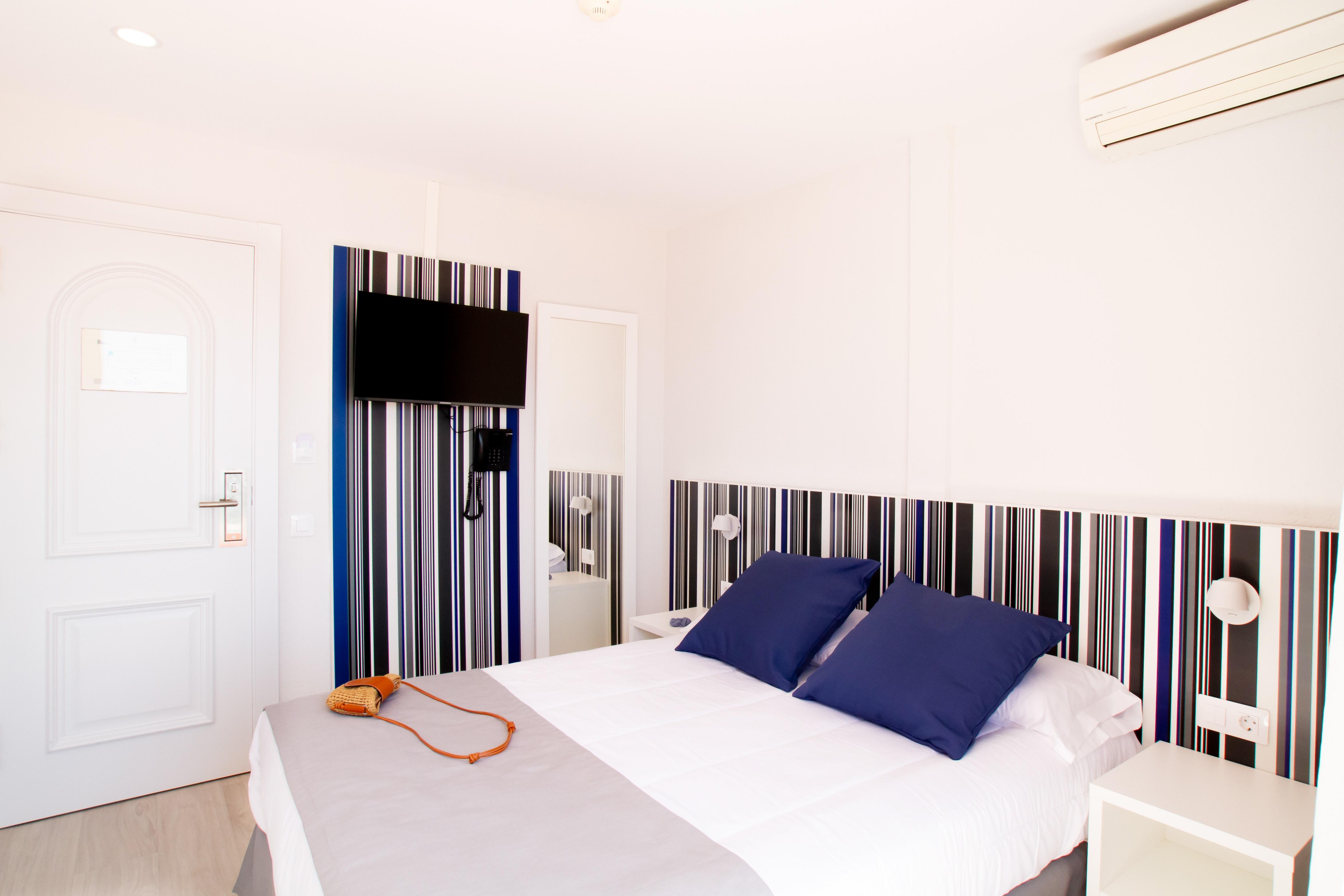 Standard, Double Bed, Balcony or Terrace