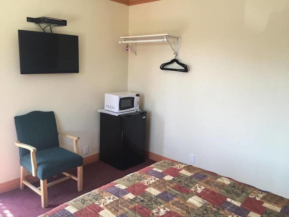 Travel Inn Motel 12/34