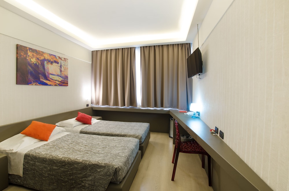 The Gate Hotel 23/71