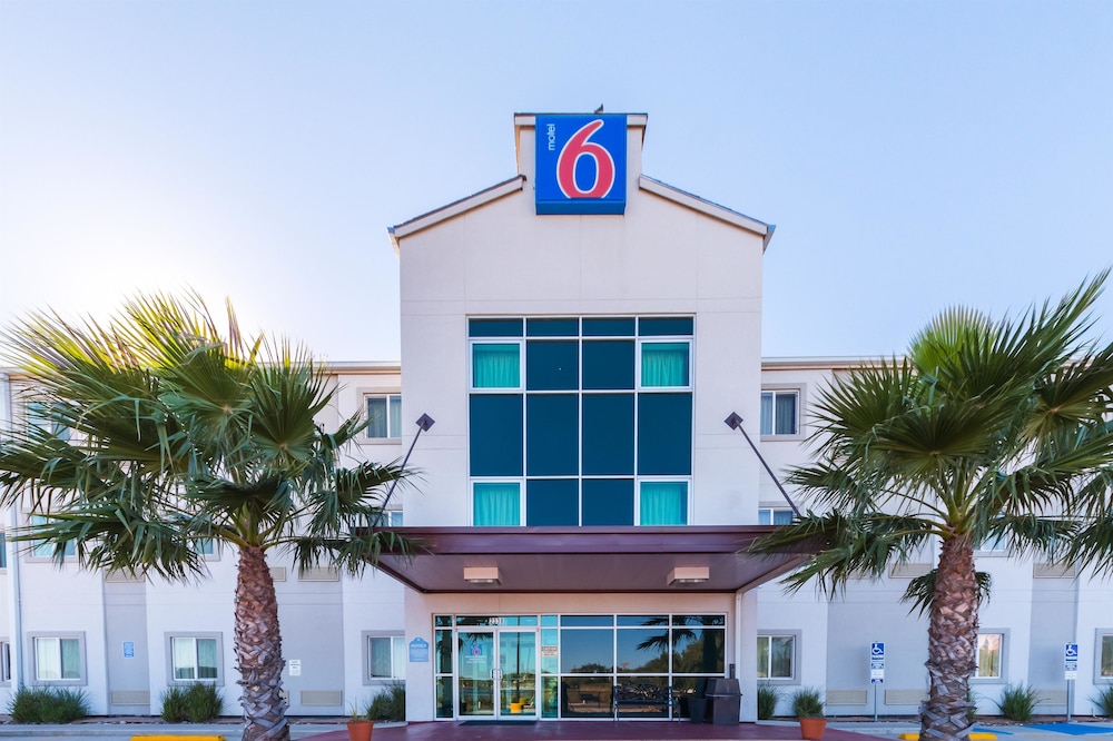 Motel6 Eagle Pass, TX - Lakeside in EAGLE PASS - TX