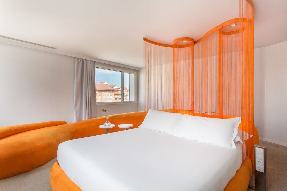 Room Mate Oscar 17/70