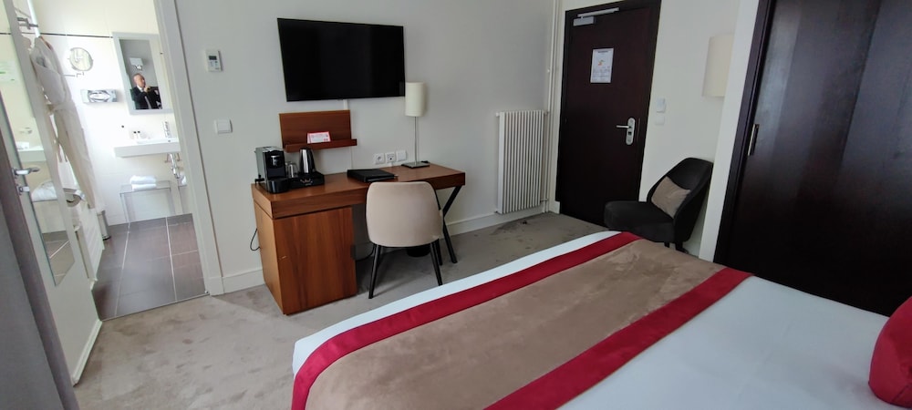 Elysees Bassano Hotel Formely Bw Hotel Elysees Bassa 36/81
