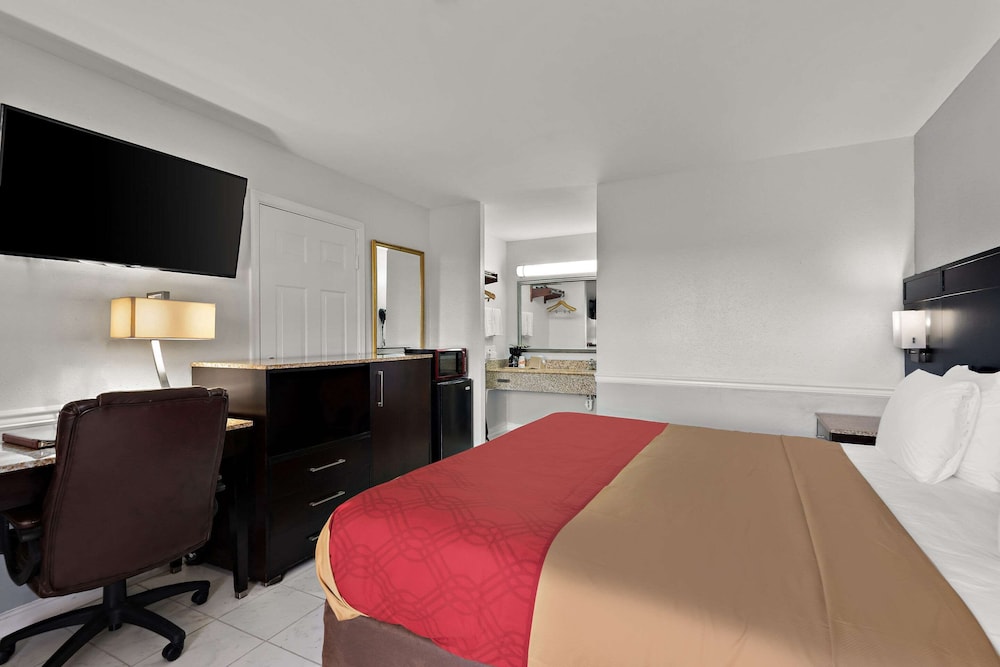 Econo Lodge Princess Anne 20/40