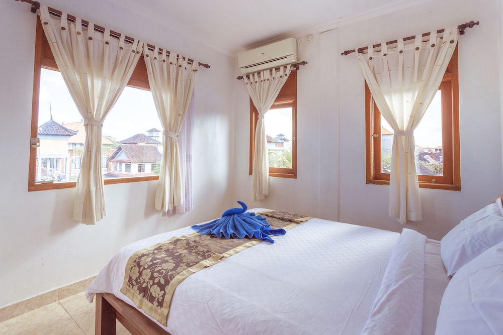 Teba House 37/68