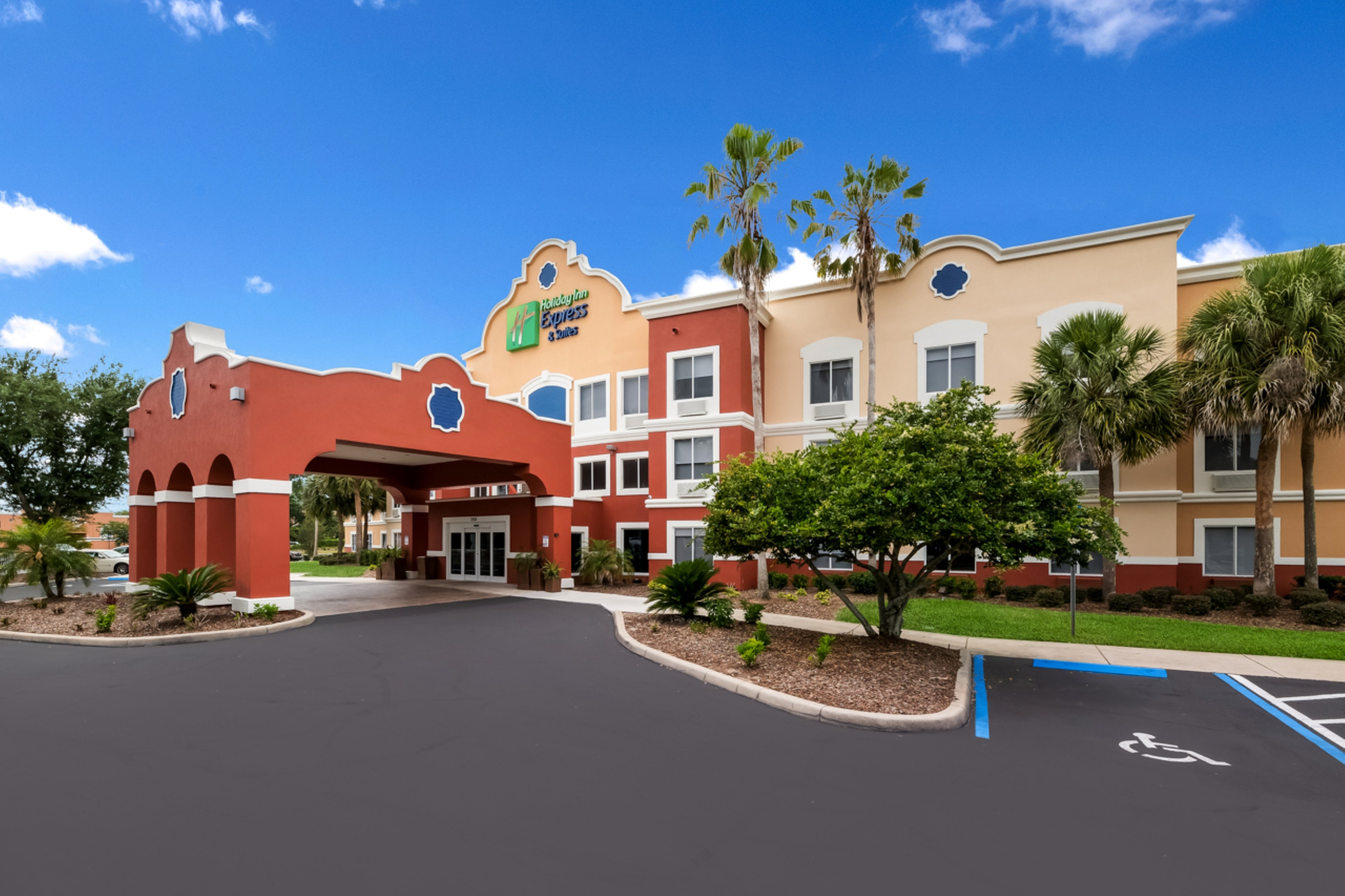 Holiday Inn Express Hotel Suites the Villages 70/73