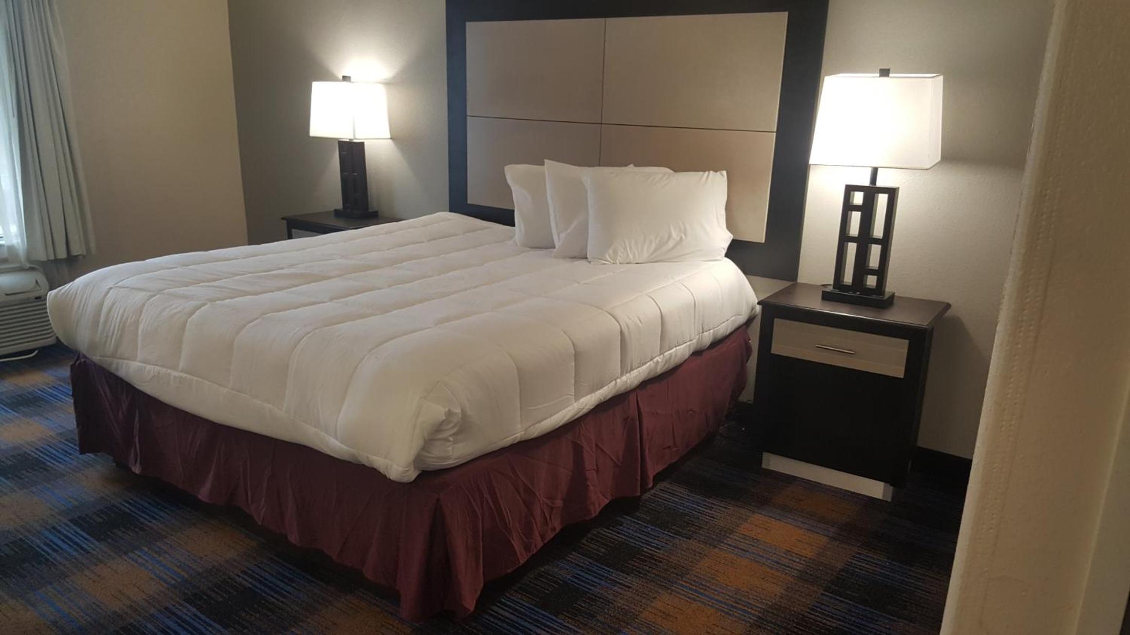 Baymont by Wyndham Pensacola 10/16