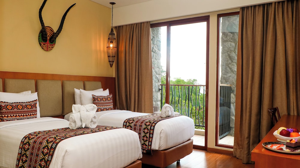 Safari, Deluxe, Twin Beds