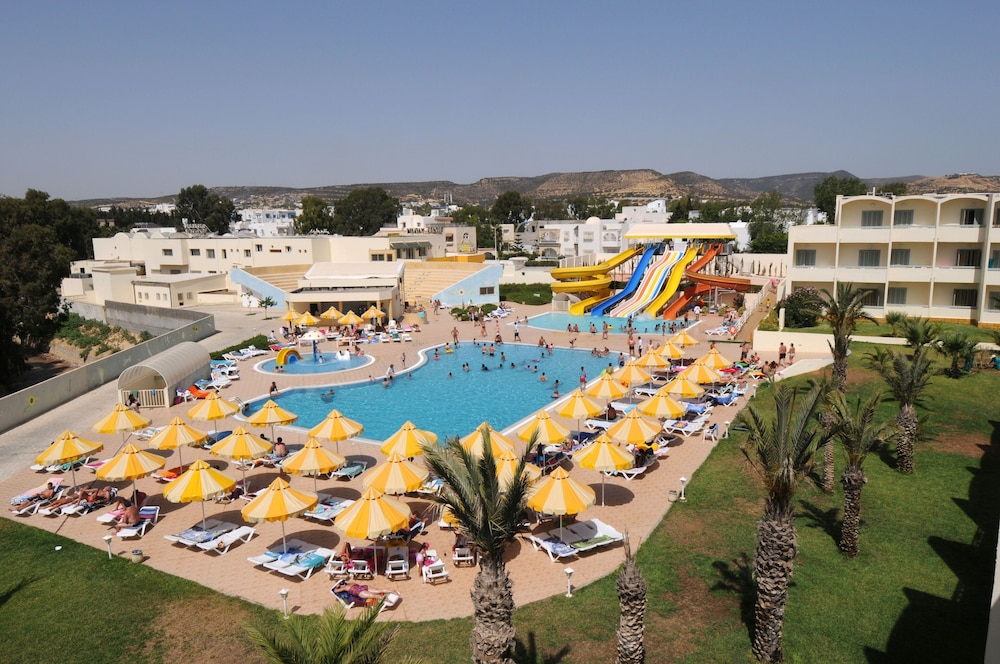 Omar Khayam Resort and Aqua Park 24/39