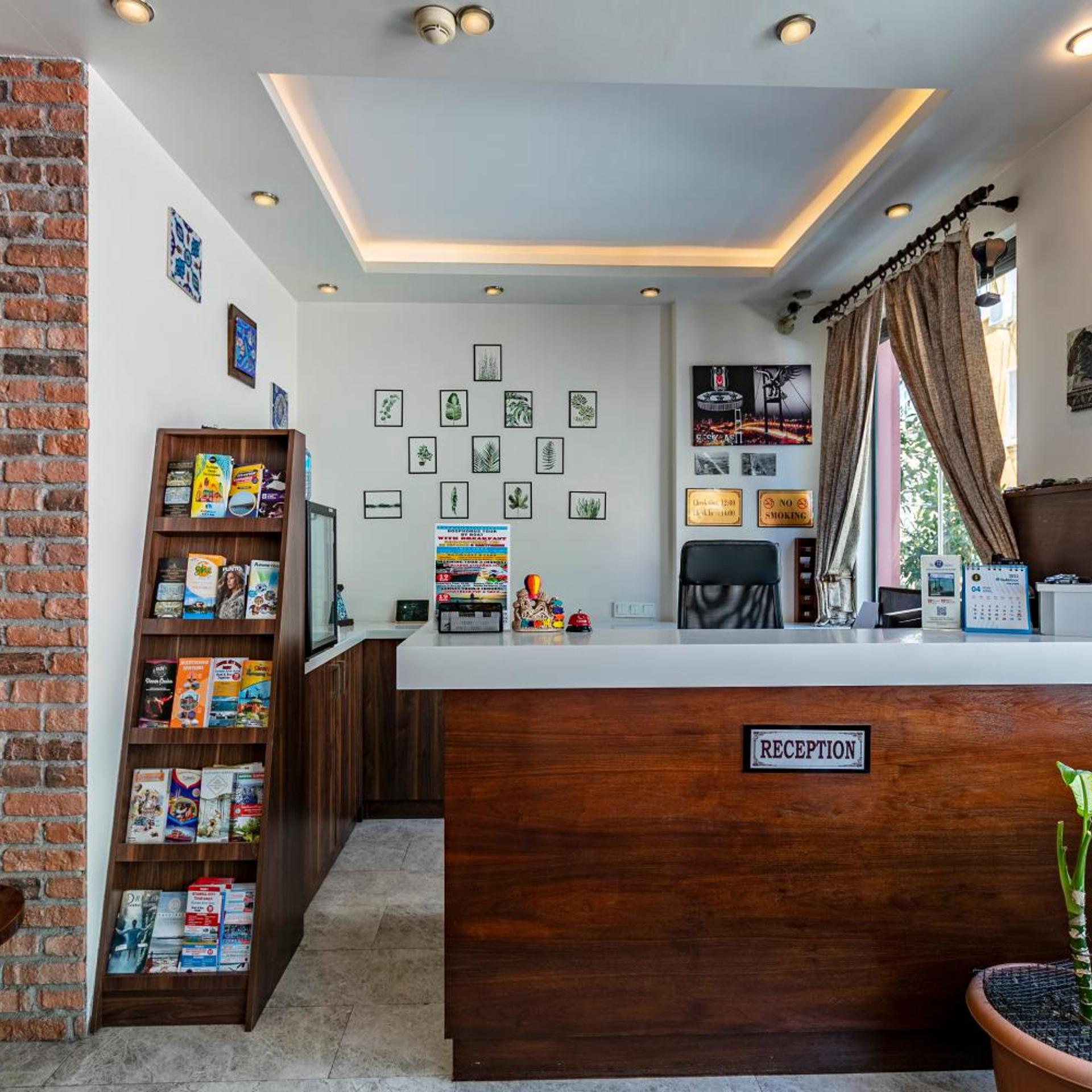 Stanpoli Hotel 6/55
