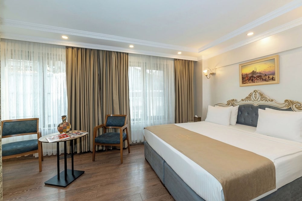 CZN Burak Hotel 20/74