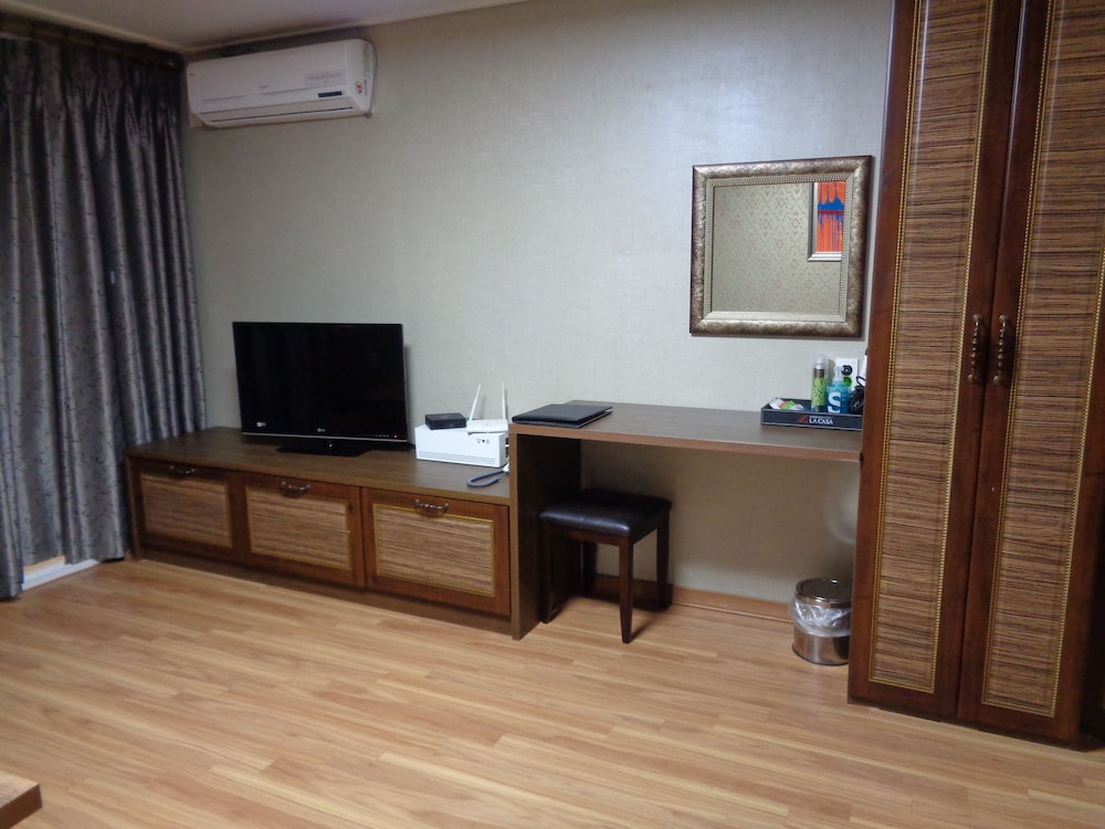 La Mia Residence Hotel 33/37