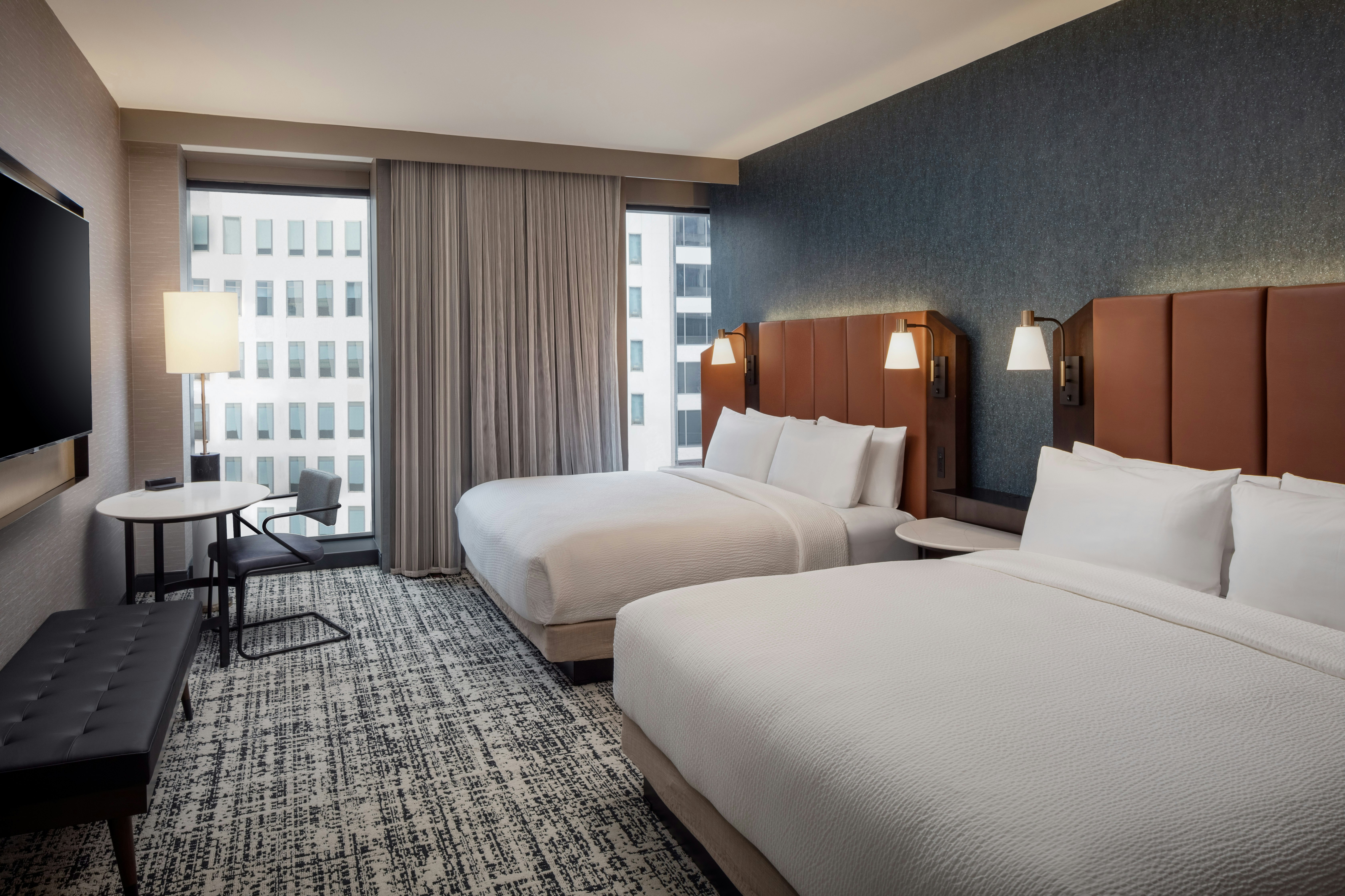 ROOM, 2 KING BEDS
