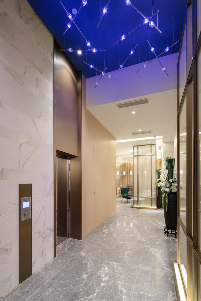 Buddy Hotel 29/50