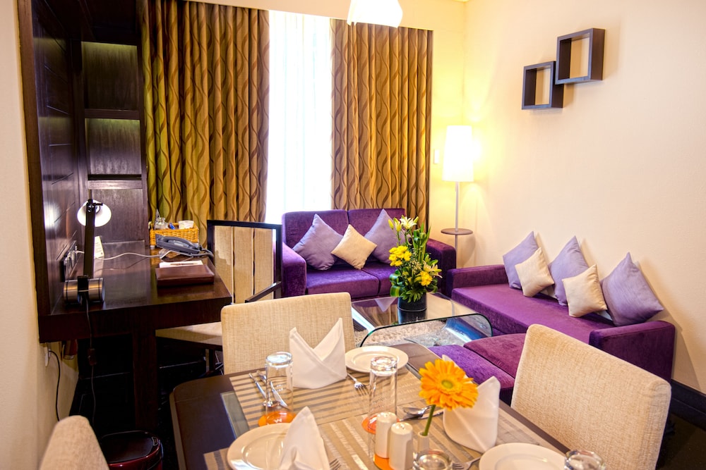 Sterlings Mac Hotel 25/34