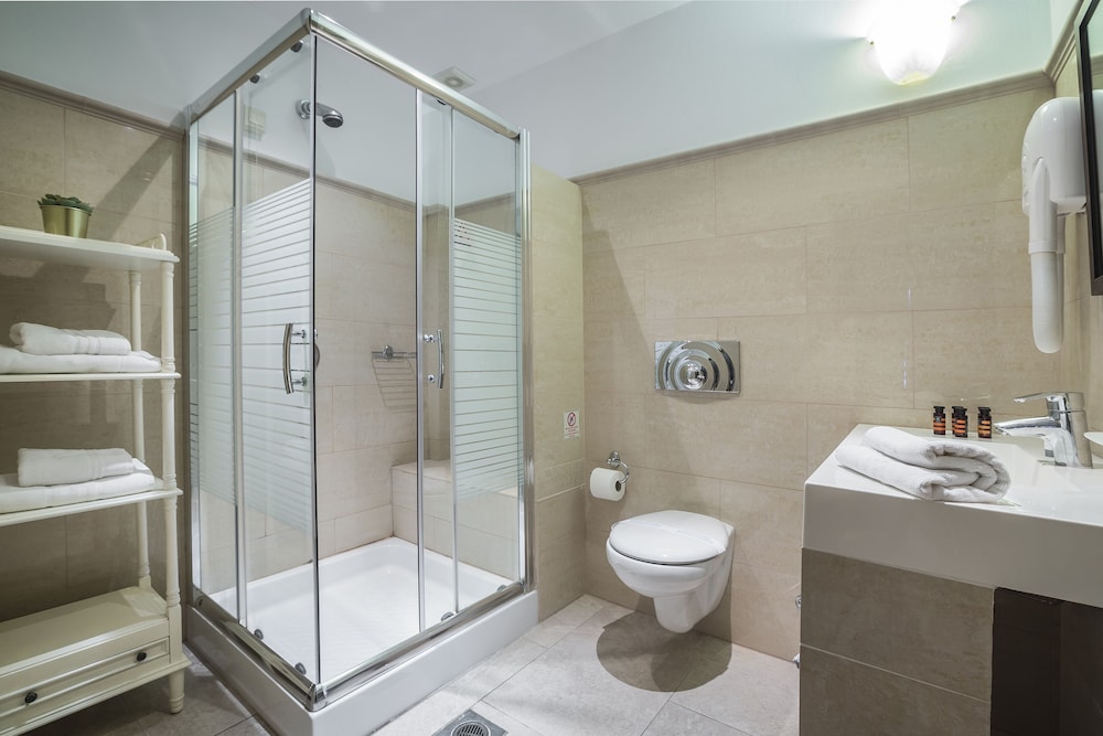 Balhambra Suites - Adults Only 45/50