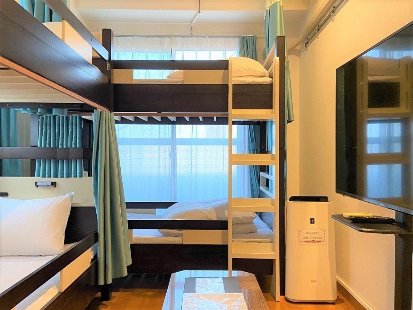 4 BEDROOMS, COMFORT, QUADRUPLE, CORNER
