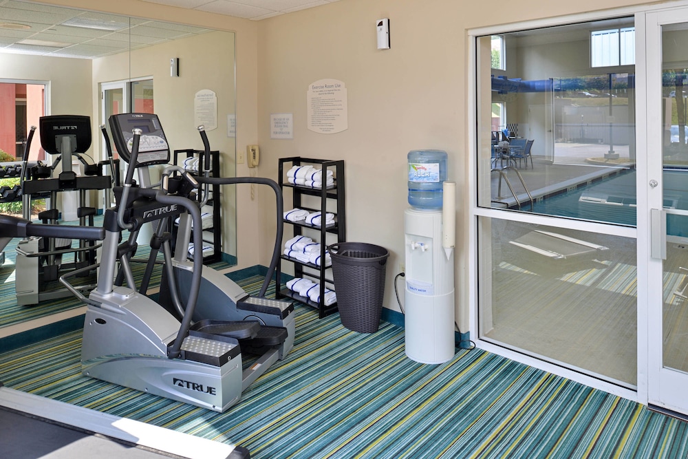 Fairfield Inn Suites Hickory 16/40