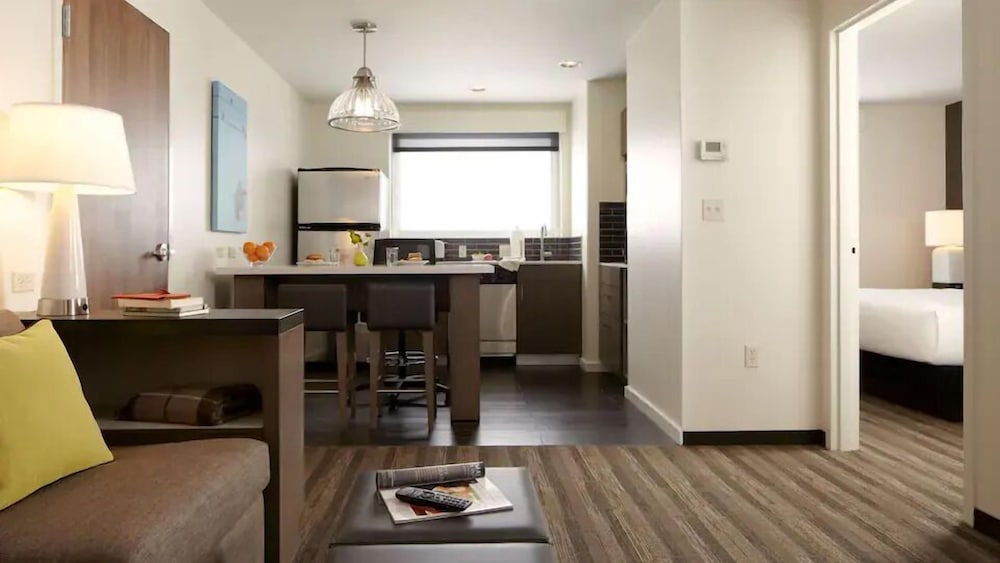 Hyatt House Schenectady / Mohawk Harbor 30/46
