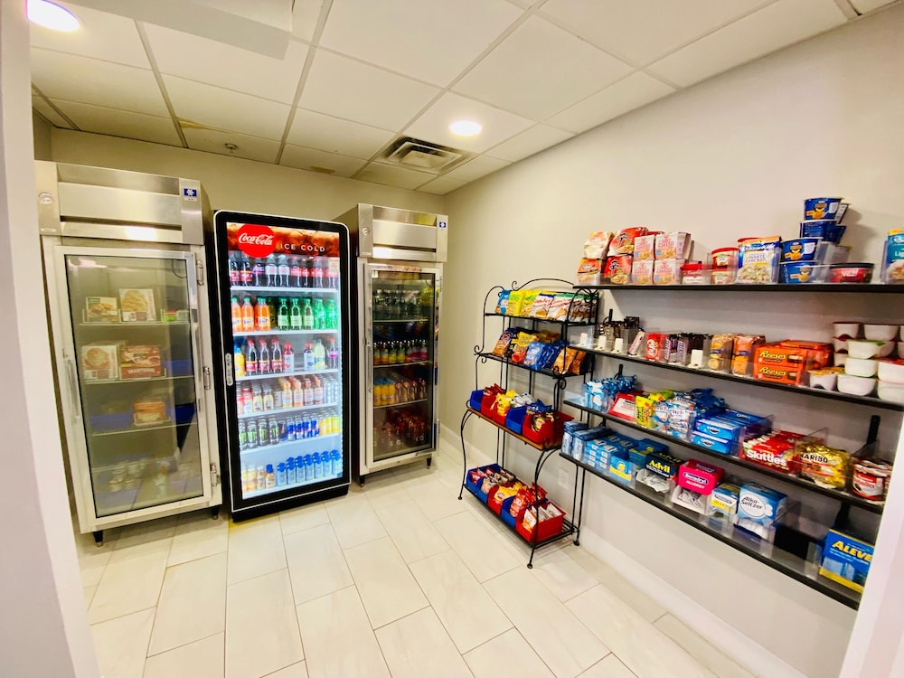La Quinta Inn And Suites by Wyndham Mt. Laurel - Philadelphia 40/62