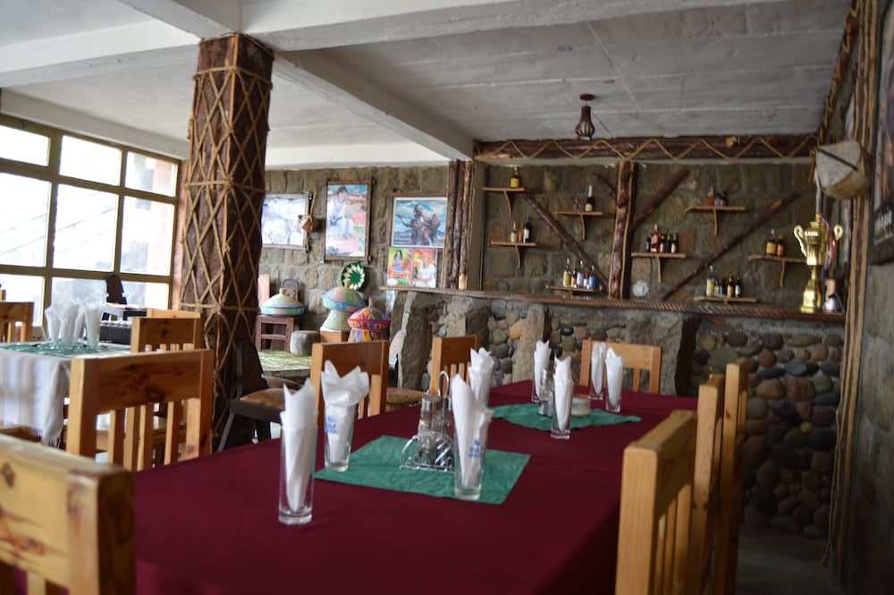 Zan-Seyoum Hotel 36/50