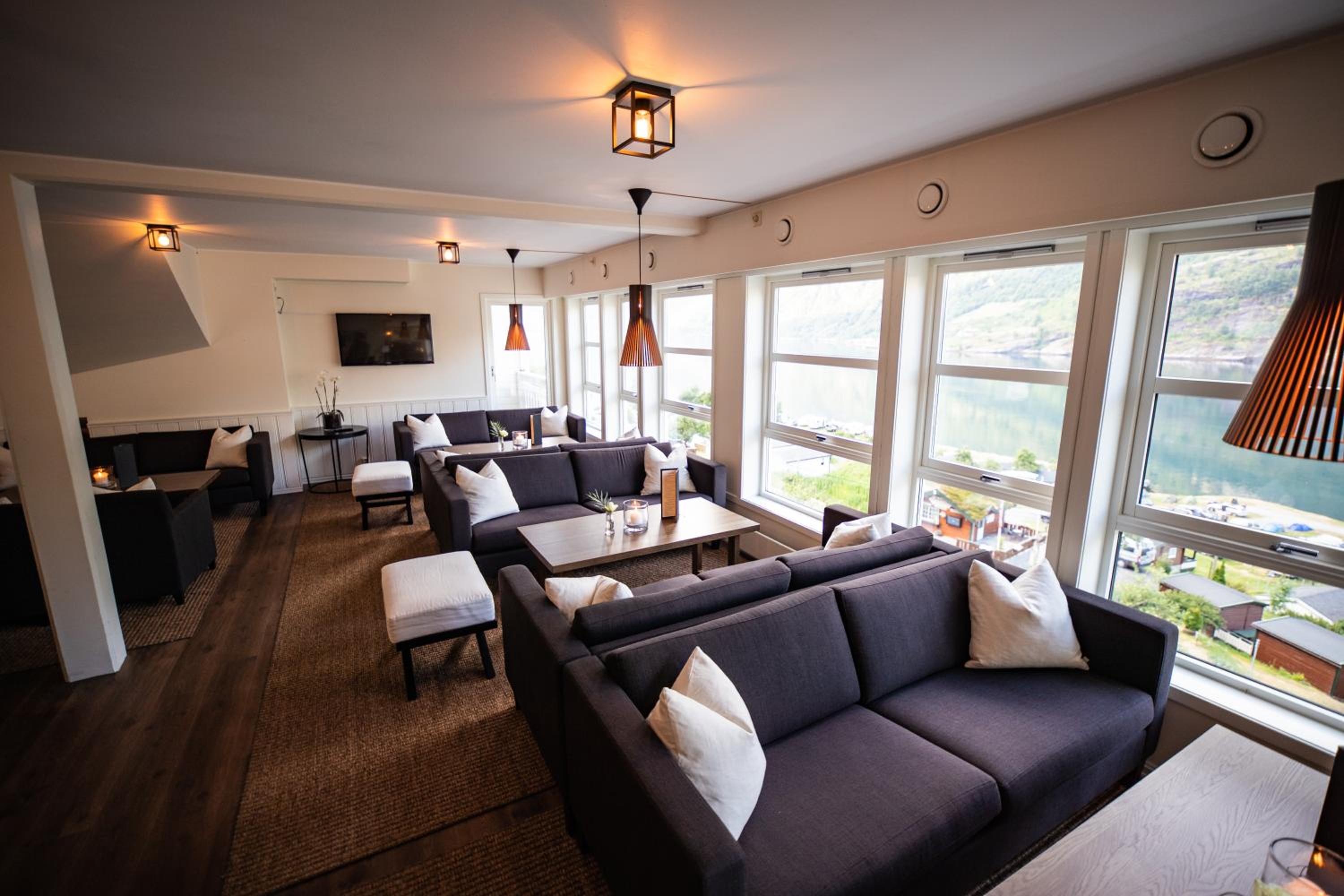 Grande Fjord Hotel 30/50