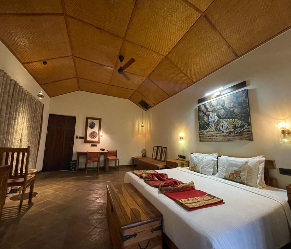 Tathastu Bandhavgarh 27/65