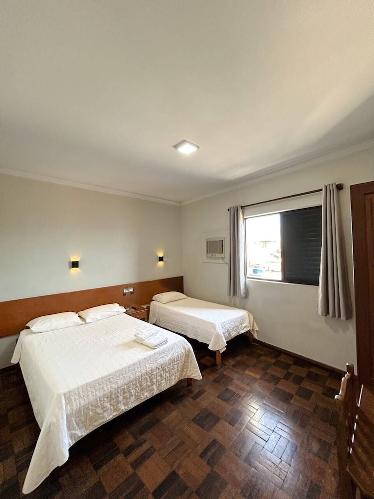 Acomodare Hotel 6/43