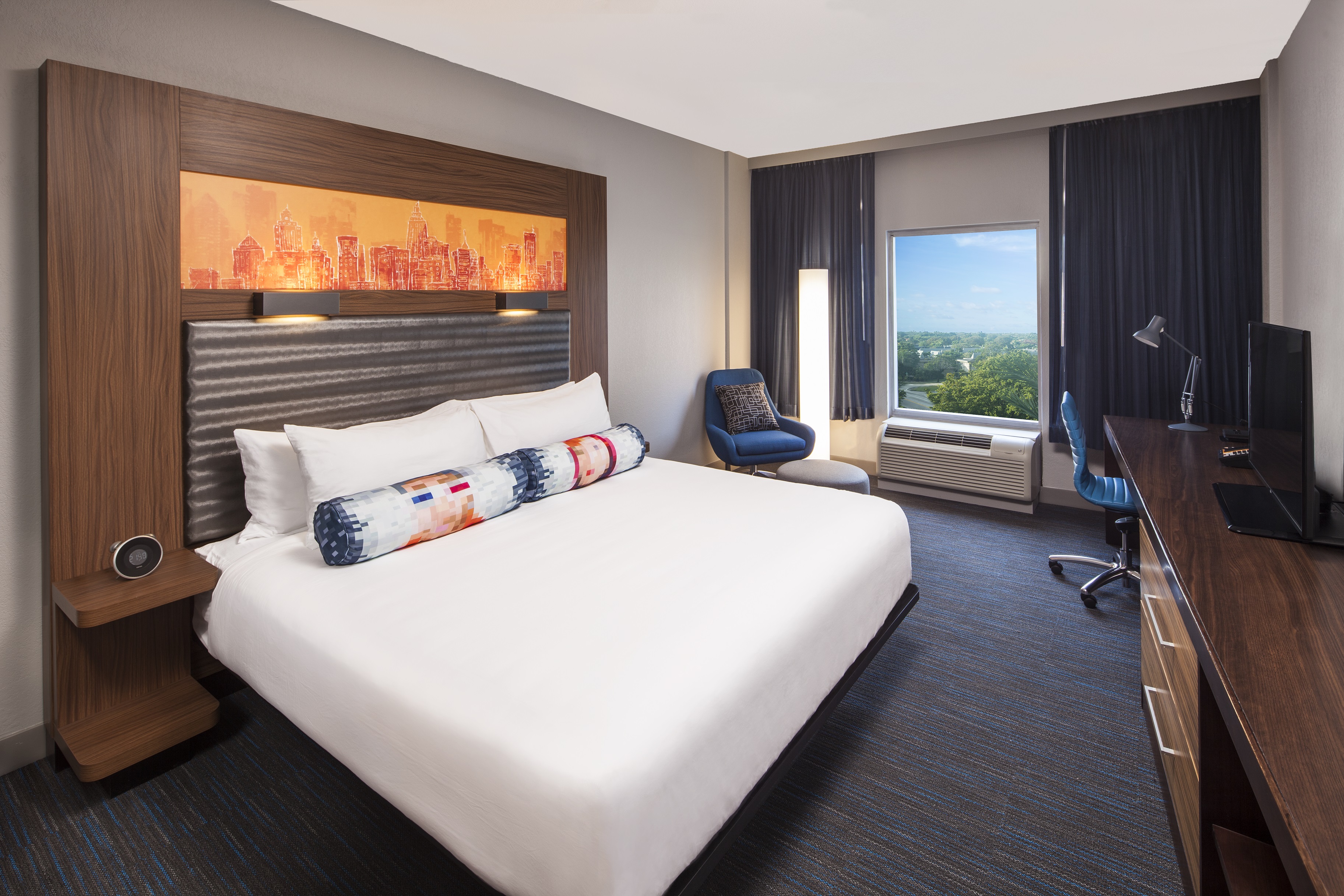 Aloft, King Bed