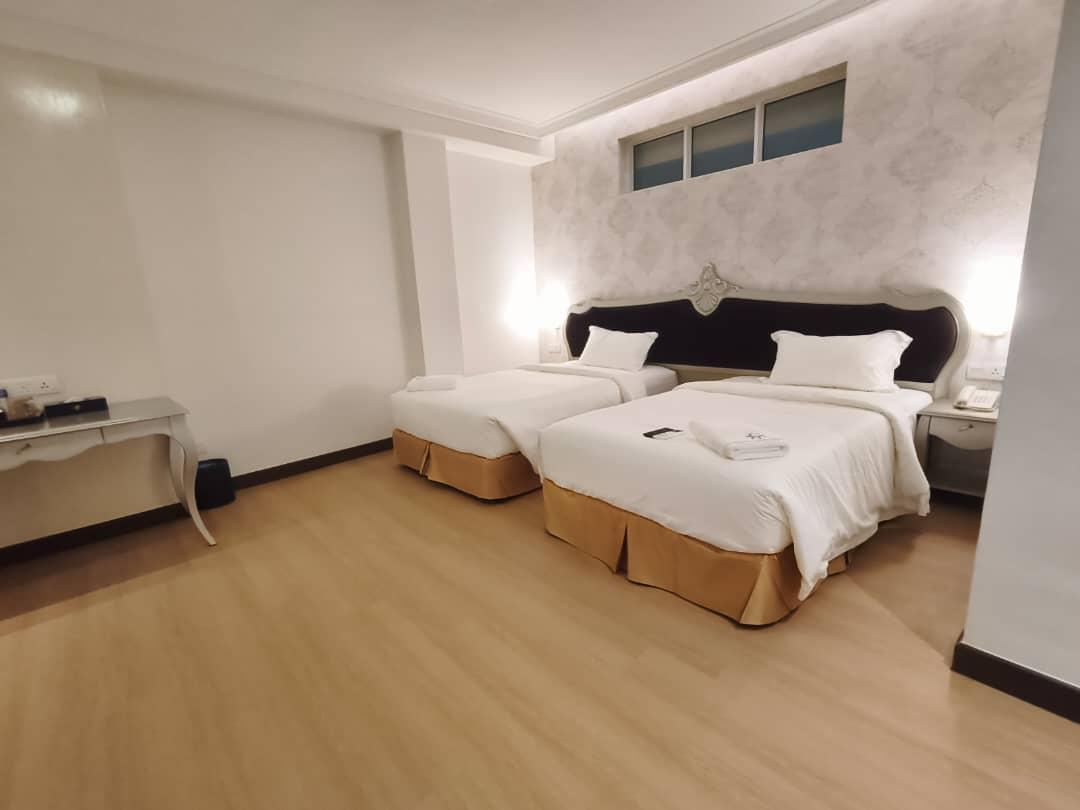 Superior, Twin Beds, No Window